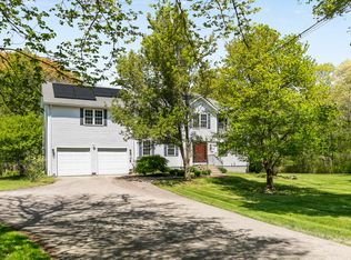 293 Mooresfield Rd, South Kingstown, RI 02879