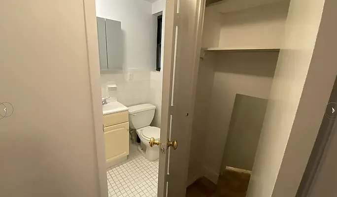 Rented by HOLTON REAL ESTATE INC. | media 4