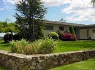 116 Colonel John Gardner Rd, Narragansett, RI 02882