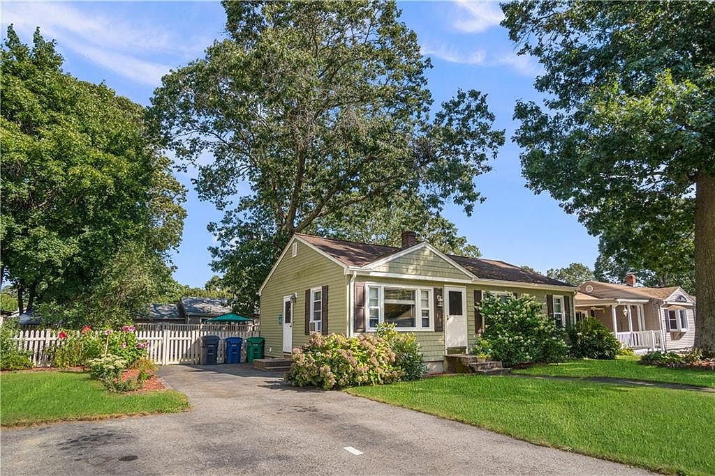 130 Cottage Grove Ave, Warwick, RI 02889 Zillow
