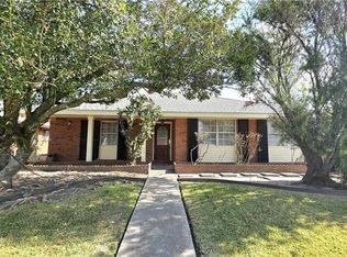 119 Donelon Dr, Harahan, LA 70123
