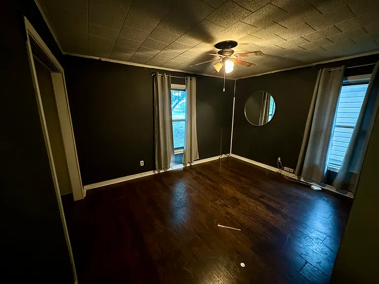 1505 Lynn St — Photo 5