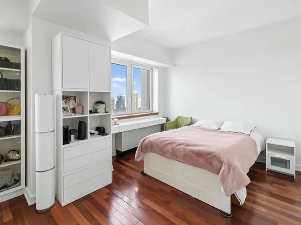 425 5th Avenue image 3 of 8