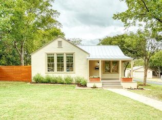 914 Wheless Ave, Kerrville, TX 78028