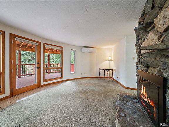 3rd image of 475 Circle Drive