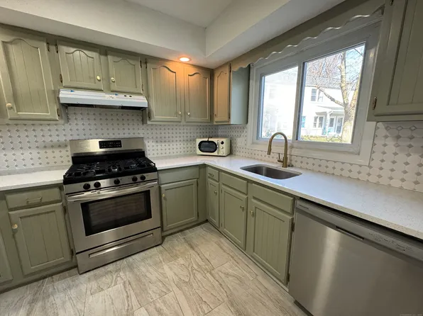 280 E Main St Unit 14, Branford, CT 06405