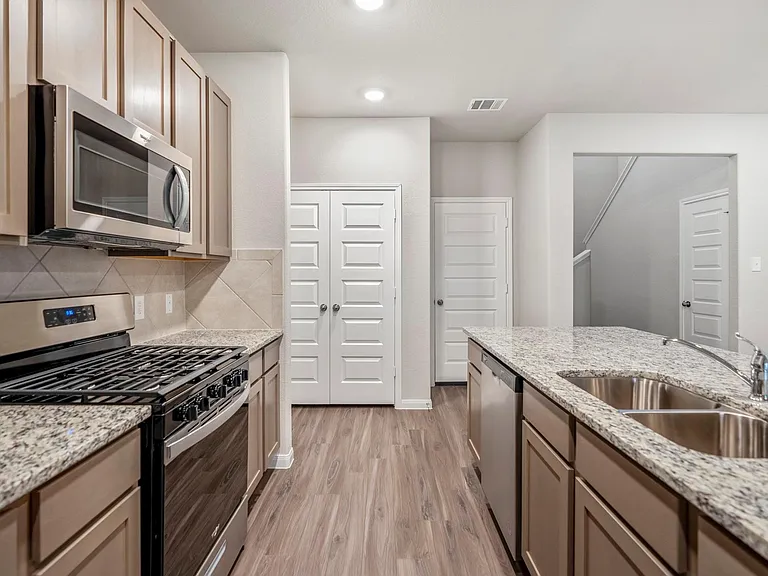 2421 Shellcracker Dr — Photo 15