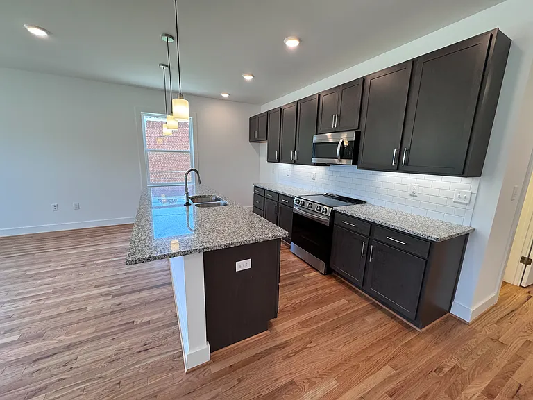1501 Porter St #B — Photo 4