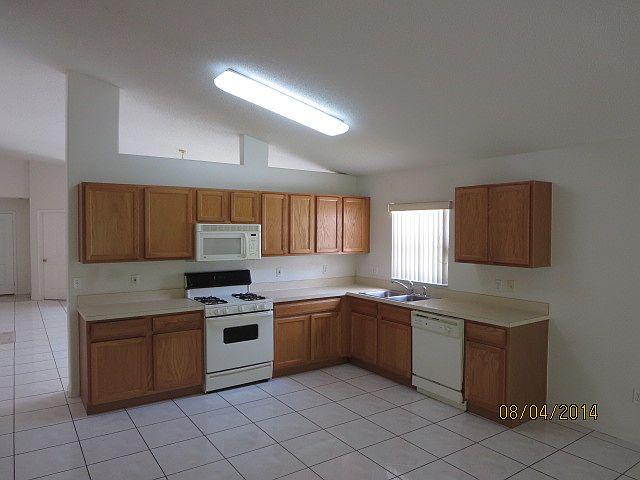 2nd image of 6839 Cherry Grove Cir