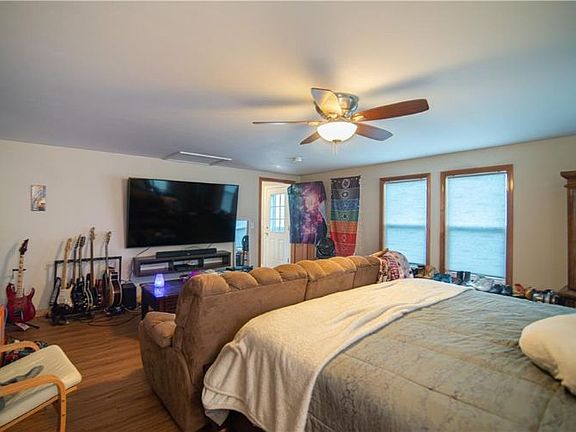 5th image of 181 Poplar Dr