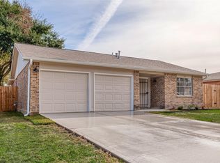 8714 Valley Flag Dr, Houston, TX 77078