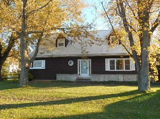 3242 Saunders Settlement Rd, Sanborn, NY 14132
