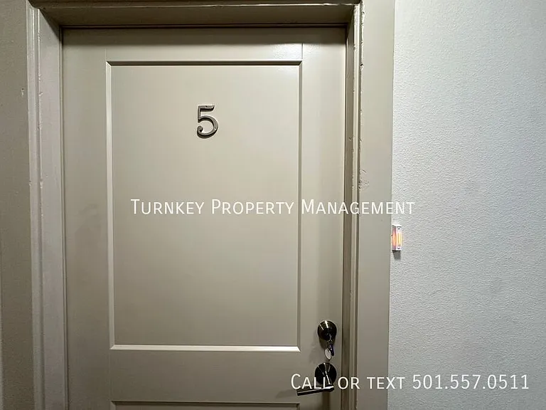 915 North St #5 — Photo 5