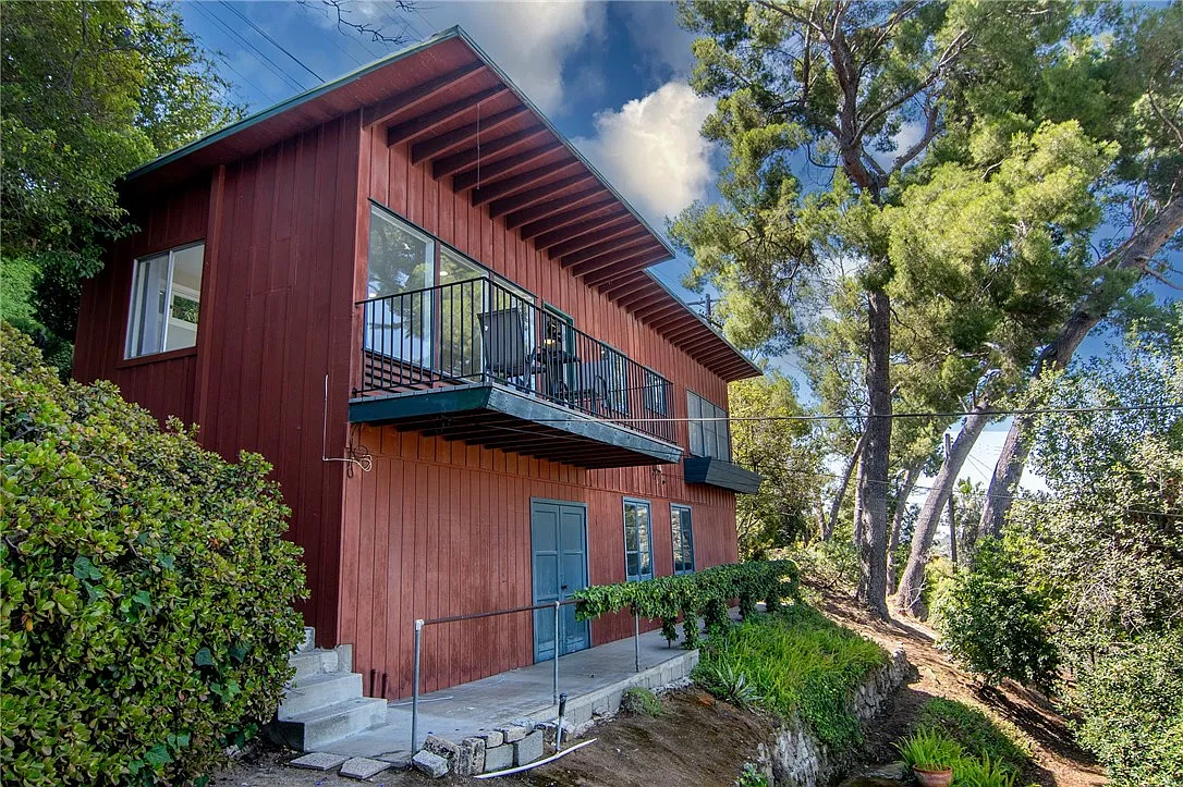 Building Photo - 934 Highline Rd