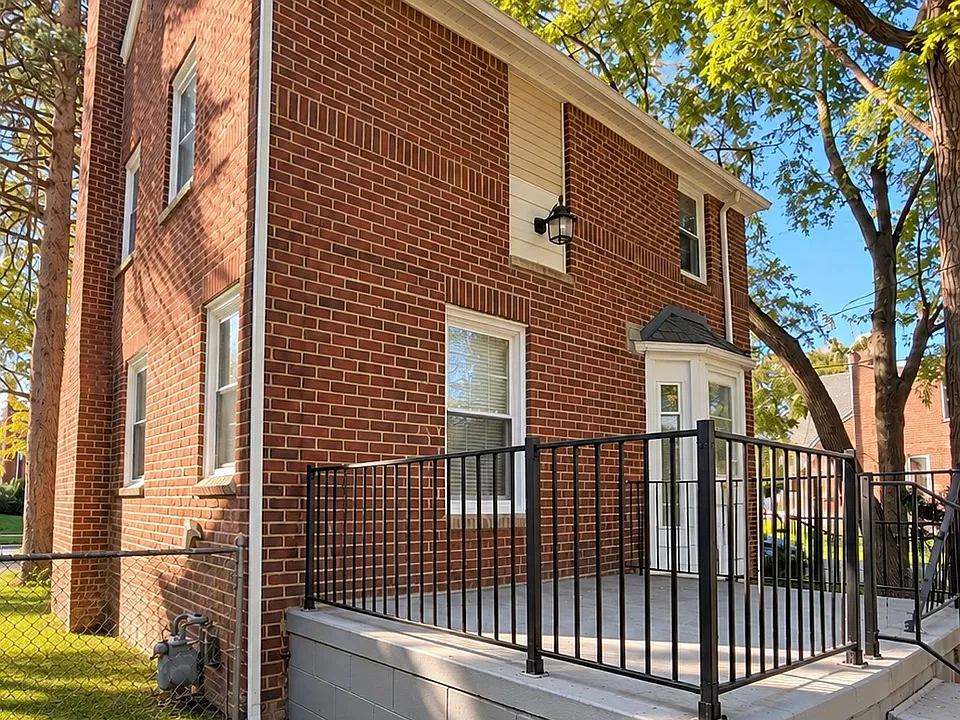 18716 Saint Marys St