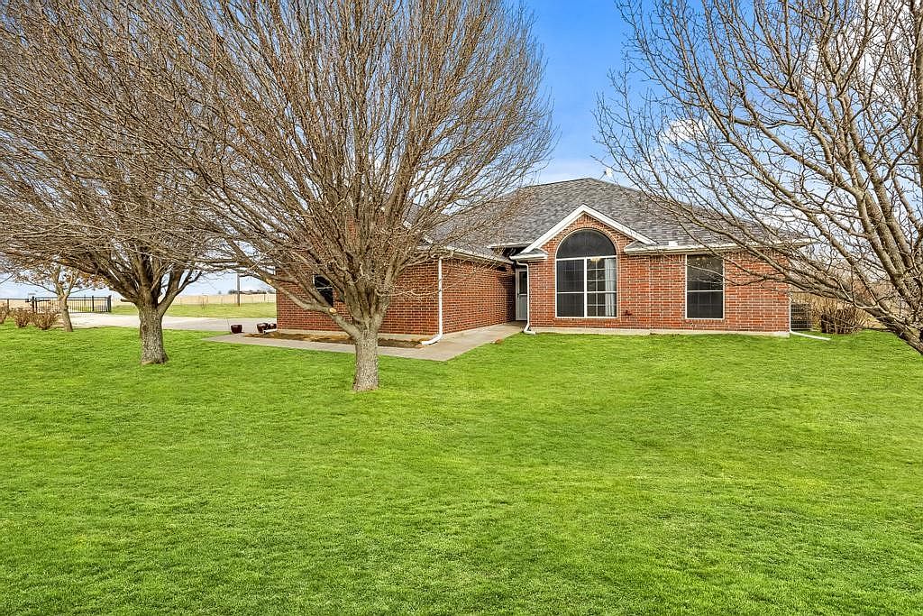 3192 Airport Rd, Tioga, TX 76271 Zillow