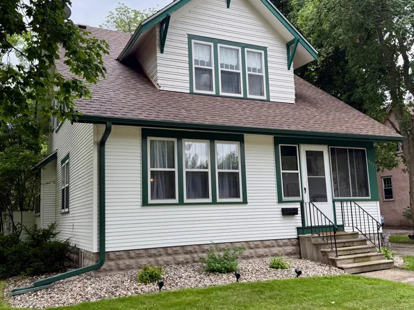 447 E School St, Owatonna, MN 55060
