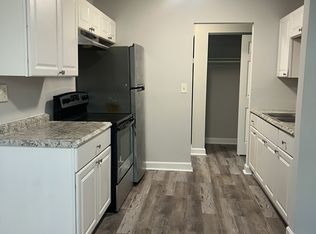 1603 Reckinger Rd, Aurora, IL 60505