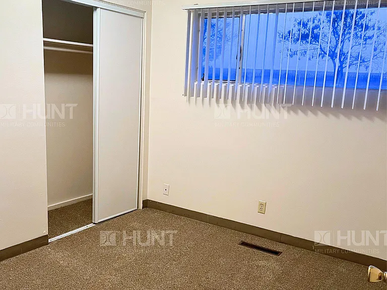4042 Mercury Cir SE #B — Photo 11