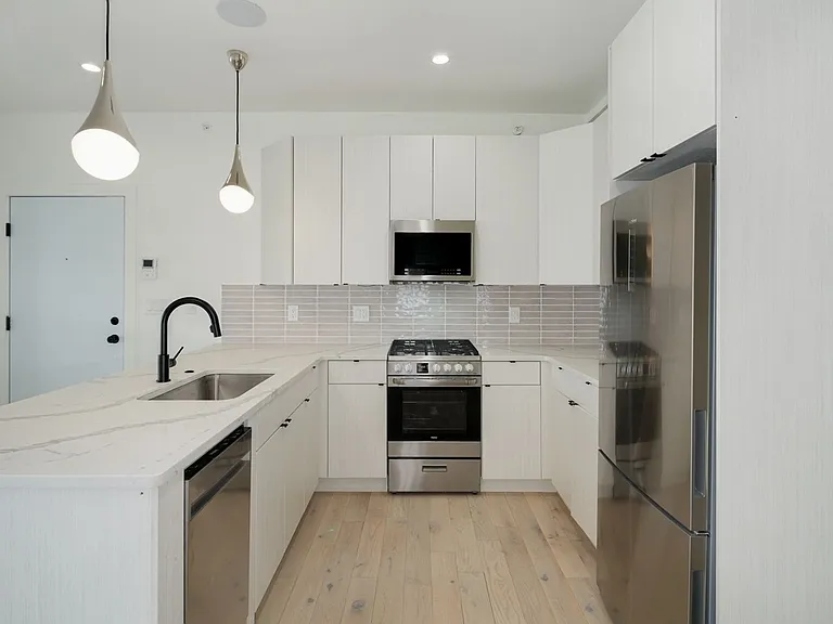 Newly Constructed Apartments in South Philly — Photo 6