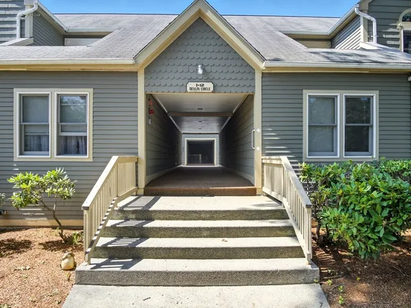8 Devlin Cir Unit 8, Blackstone, MA 01504