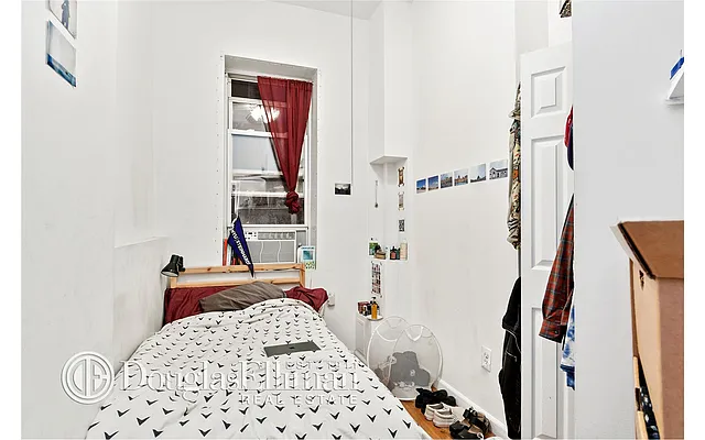 Rented by Douglas Elliman | media 68