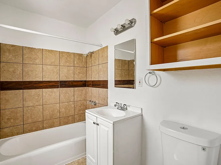 3867 Potomac Ave. — Photo 34