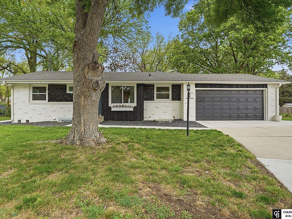 1st image of 4410 Newton Cir