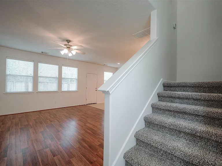 146 Silver Penny Dr — Photo 5