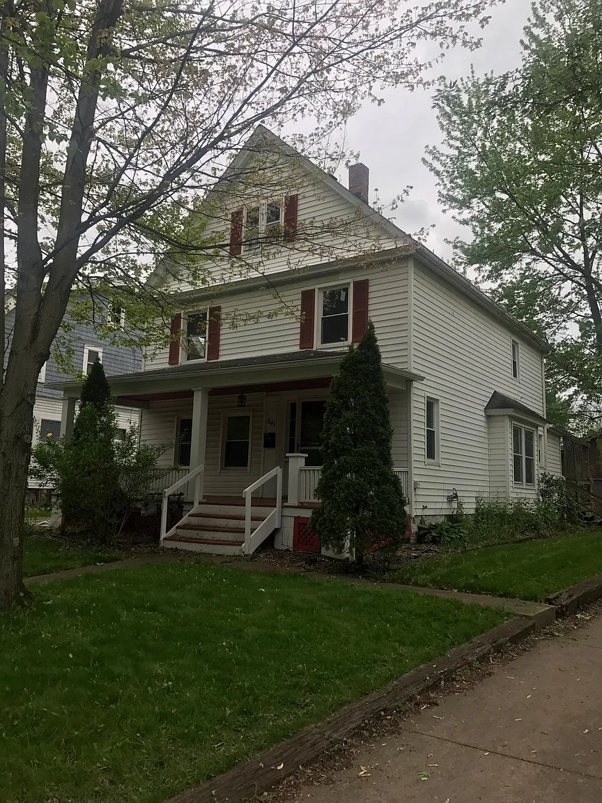 641 S Court St photo 1