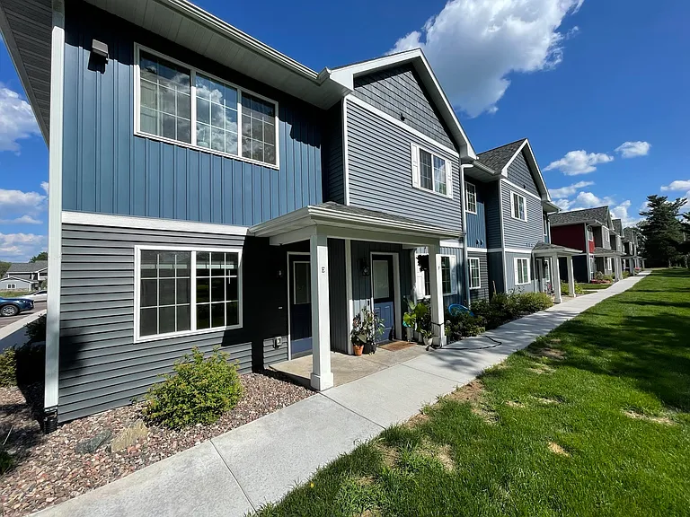 Gateway Place Apartments — Photo 19