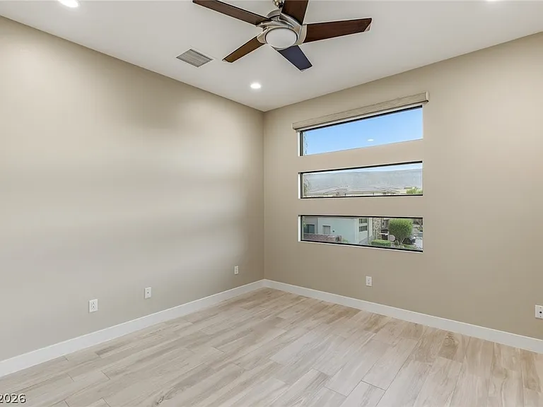 64 Grey Feather Dr — Photo 46