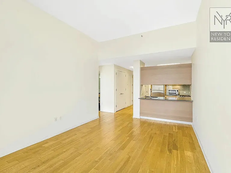 310 W 52nd St #16D — Photo 4