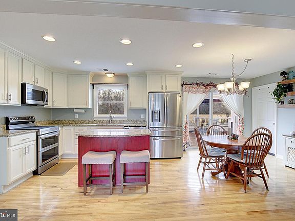 2nd image of 3406 Horn Rd