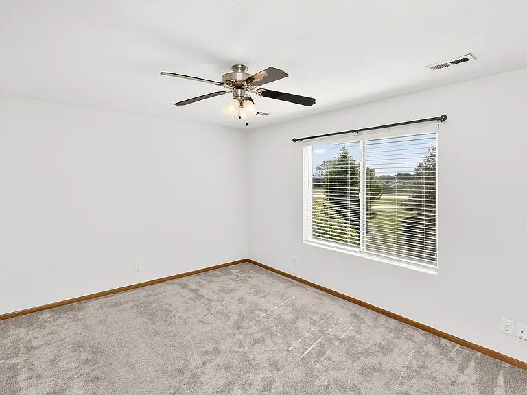 760 SE Carefree Ln — Photo 16