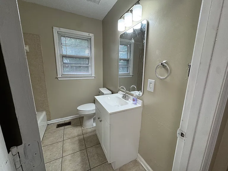 5104 Palmetto Ln — Photo 7
