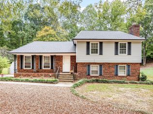 7322 Kilcullen Dr, Charlotte, NC 28270