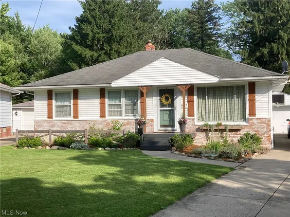 927 High St, Bedford, OH 44146