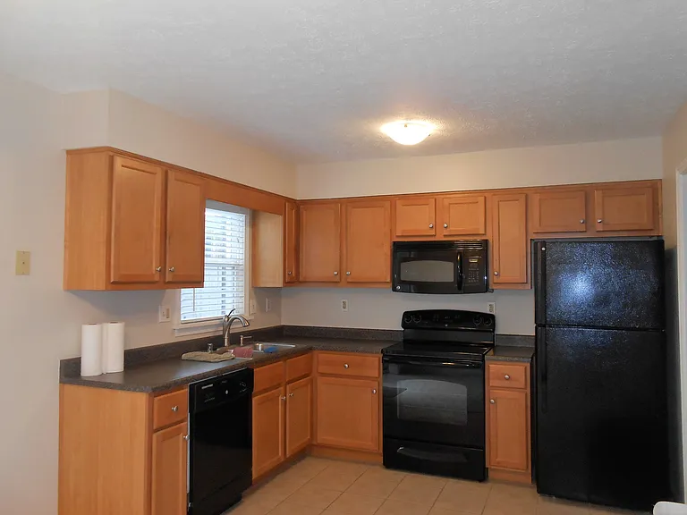 4850 Westport Rd — Photo 8