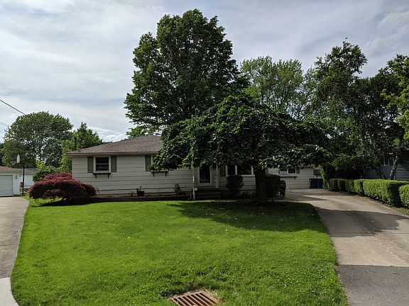 2nd image of 681 Mayfield Ct