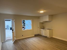 4105 Stone Canyon Ave, Sherman Oaks, CA