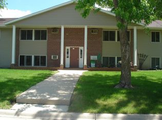 725 S 9th St #16037189, Bird Island, MN 55310