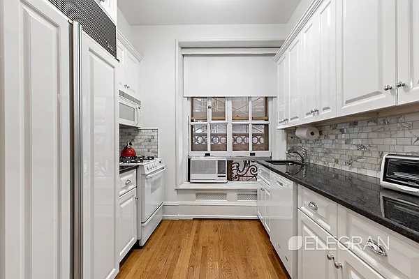 Sold by (Legacy) Elegran | media 16