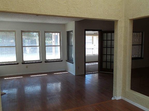 5th image of 1709 Dale Douglas Dr