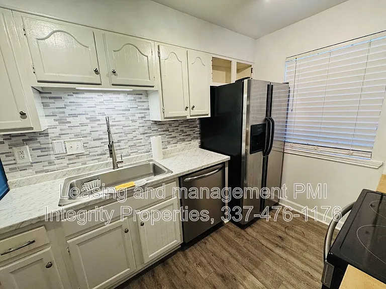 2343 Robley Dr — Photo 5