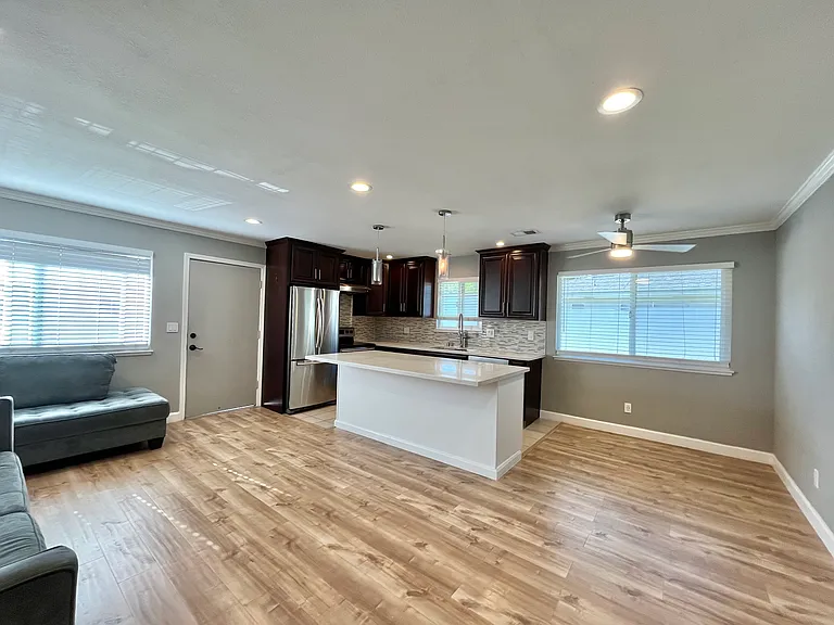 2139 Canary Ct #4 — Photo 2