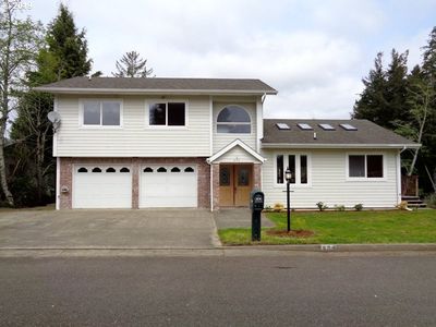 674 Evergreen Loop, Reedsport, OR, 97467