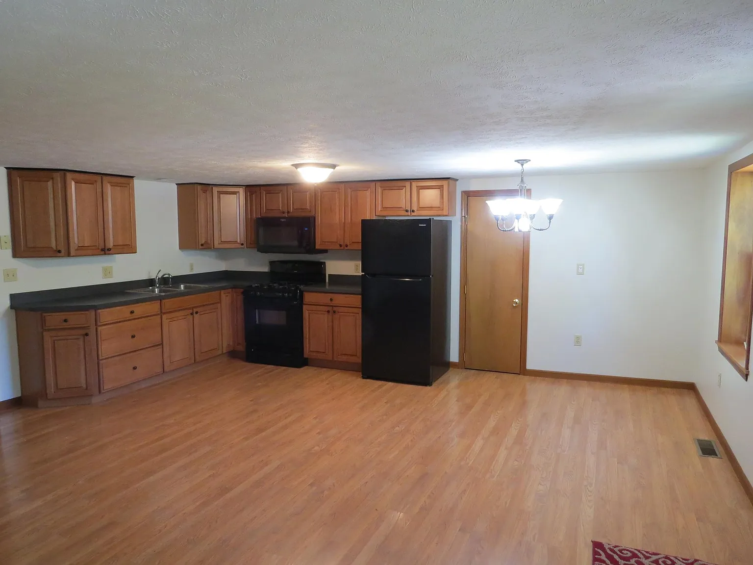 Youngstown Kingsville Rd, Cortland — Photo 4