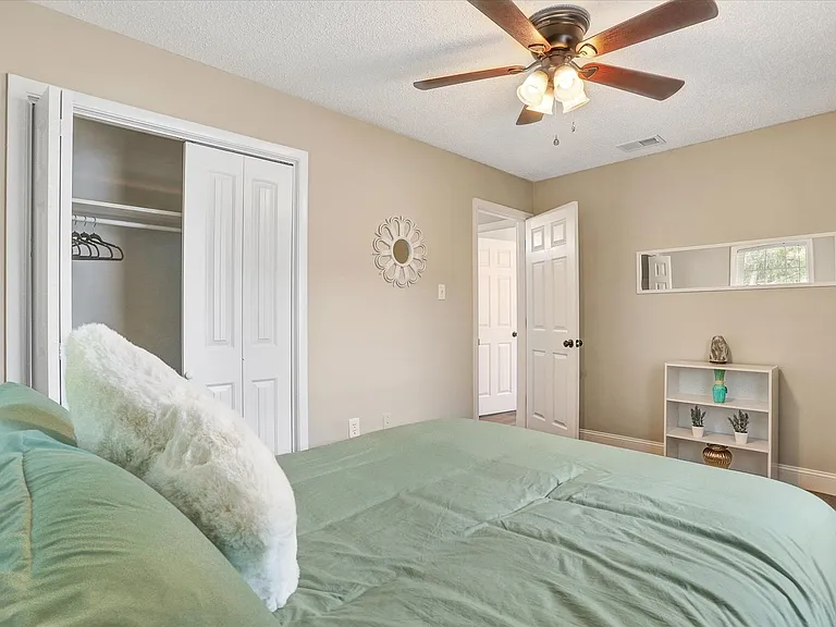 720 Dixon St — Photo 31