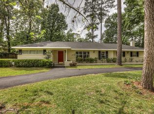 221 Merrie Way Ln, Houston, TX 77024